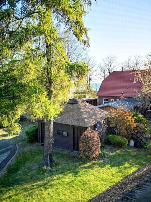 Reethaus Mit Meerblick- In 30 Sekunden Am Strand Apartment Boltenhagen  Exterior photo